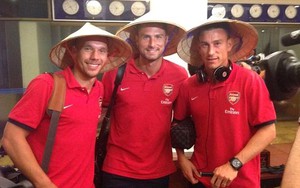 Sao Arsenal muốn thăm Lăng Bác