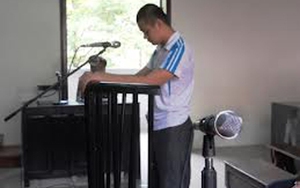 Kẻ giết người 10 năm trốn nã cách nhà… 3km