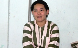 Bảo mẫu hành hạ bé 18 tháng đến chết: "Tao quăng mày đi bây giờ"