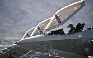 Xem quy trình kiểm tra “tia chớp” F-35A trước khi cất cánh