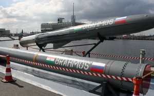 Việt Nam chọn sát thủ diệt hạm BrahMos hay lá chắn thép Pragati?