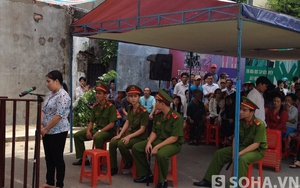 Nữ phụ hồ đâm thấu ngực chồng "hờ" vì... dòng tin nhắn lạ