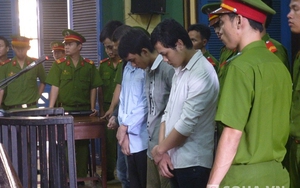 Giúp người gặp nạn, nam sinh viên bị côn đồ đánh chết
