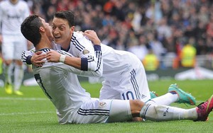 Ozil rời Real: Hỏi Ronaldo có buồn?