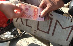 12 bác xe ôm sập bẫy tình... "gái xấu"