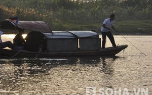 Tuyệt vọng trong việc mò xác, gia đình nạn nhân chờ... số phận