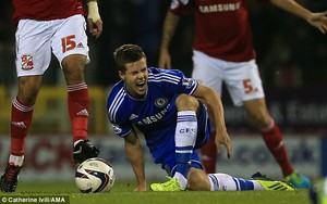 Để thắng một đội “nhà quê”, Chelsea phải trả giá quá chát