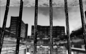 Nhật kí sau song sắt: Con ghẻ cái ngọ nguậy dưới da thịt