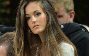 Balotelli bị nhục mạ trước mặt bạn gái mới
