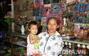 Tận cùng đau đớn chuyện bà ngoại bế cháu 28 tháng tuổi đi cho