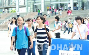 Thích thú với hình tượng người lính biển đảo trong đề Văn lớp 10
