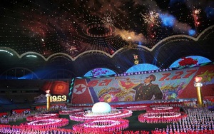 Choáng ngợp trước lễ hội đồng diễn lớn nhất thế giới ở Triều Tiên