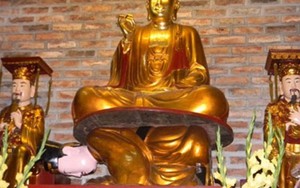 Bí ẩn về pho tượng đôi 'một quỳ sấp - một ngồi'