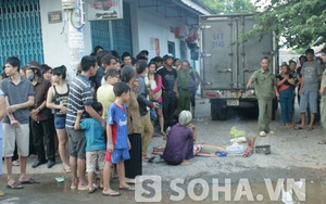 TP.HCM: Nghẹn lòng cảnh người mẹ ôm thi thể con gái bị xe tải cán tử vong