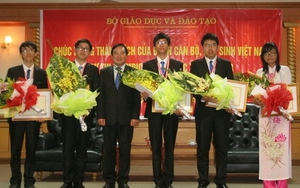 4 học sinh Việt Nam đều giành huy chương Olympic Sinh học quốc tế