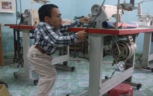 Thầy giáo "tí hon" cao 0,9m, nặng chưa đầy 19kg