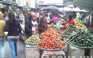 Tranh thủ ngày Rằm, hoa quả chạy phi mã