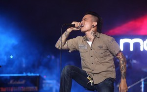 Khán giả Cố đô tưng bừng đón 'bão Rockstorm'
