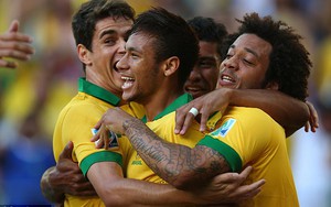 Toàn thắng, Brazil cùng Italia tiễn Mexico, Nhật về nước