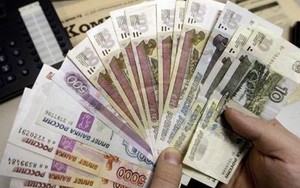 Nga vạch kế sách “cứu” đồng Rúp