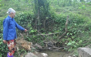 Kỳ lạ mó nước chữa bệnh ở xứ Mường