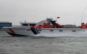 Bàn giao xuồng tuần tra cao tốc cho Cảnh sát biển Việt Nam