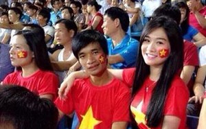 Lệ Rơi ăn “gạch đá” vì theo chân dài cổ vũ U19 Việt Nam