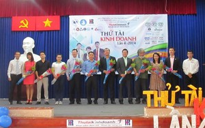 Các bạn trẻ háo hức với "Thử tài kinh doanh lần 4 -2014"