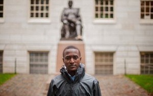Từ bãi rác thẳng tiến đến Harvard