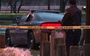 Cảnh sát Mỹ bắn chết bé trai mang súng giả
