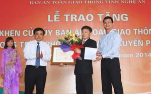 Nghệ An: Cảnh báo giao thông ‘siêu lạ’ từ ô tô bẹp dúm, xe máy nát vụn