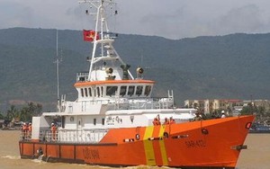 Cứu ngư dân bị tê liệt trên biển Hoàng Sa