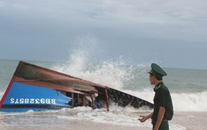 Tìm thấy thi thể 2 ngư dân Bình Định mất tích trên biển