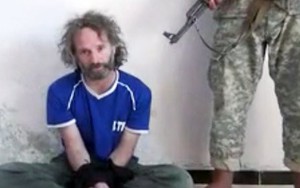 Nhà báo Mỹ bị cầm tù 22 tháng tại Syria bất ngờ được trả tự do