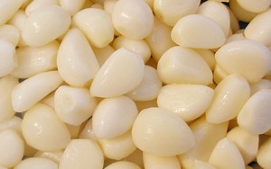 Dù có vẻ không liên quan, nhưng tỏi chữa khỏi 5 bệnh hay gặp này