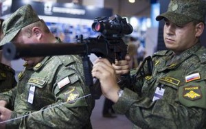 Việt Nam dự triển lãm quốc phòng OboronExpo-2014