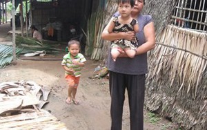 Cháu bé không có tay chân ở với ngoại nghèo