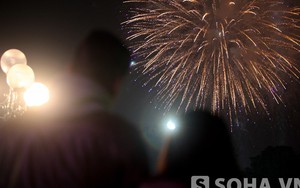Ảnh, clip ấn tượng màn pháo hoa chào năm mới 2014 tại Hồ Gươm