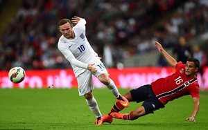 Huyền thoại Man United "dạy" HLV ĐT Anh cách dùng Rooney