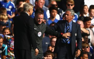 Vì sao Wenger không xin lỗi sau khi đẩy Jose Mourinho?