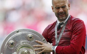 Pep Guardiola bị "troll", đánh rơi đĩa bạc Bundesliga