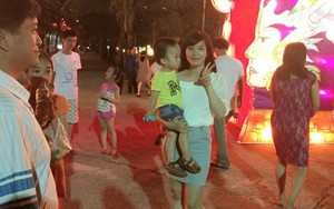 Gặp bà mẹ đơn thân với lá đơn ly hôn siêu hài hước