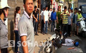 Đang lái xe bỗng ngã lăn ra đường tử vong