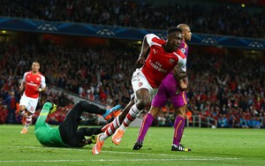 Arsenal đại thắng, Welbeck lập hat-trick khiến Quỷ đỏ “ôm hận"