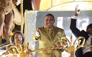 Ronaldo “béo” giàu đến mức nào?