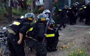 Vụ nã súng vào công an ở Bình Thuận: Khởi tố bị can 7 đối tượng