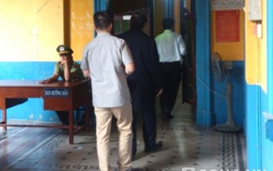 Ông Nguyễn Bá Thanh đến dự phiên tòa xử "siêu lừa" Huyền Như