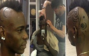 Balotelli khoe mái tóc siêu dị