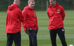 Paul Scholes tiết lộ về chuyện hợp đồng với Man United