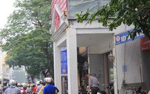 Kỳ lạ ngôi nhà có mặt tiền chiếm trọn vỉa hè ở Hà Nội